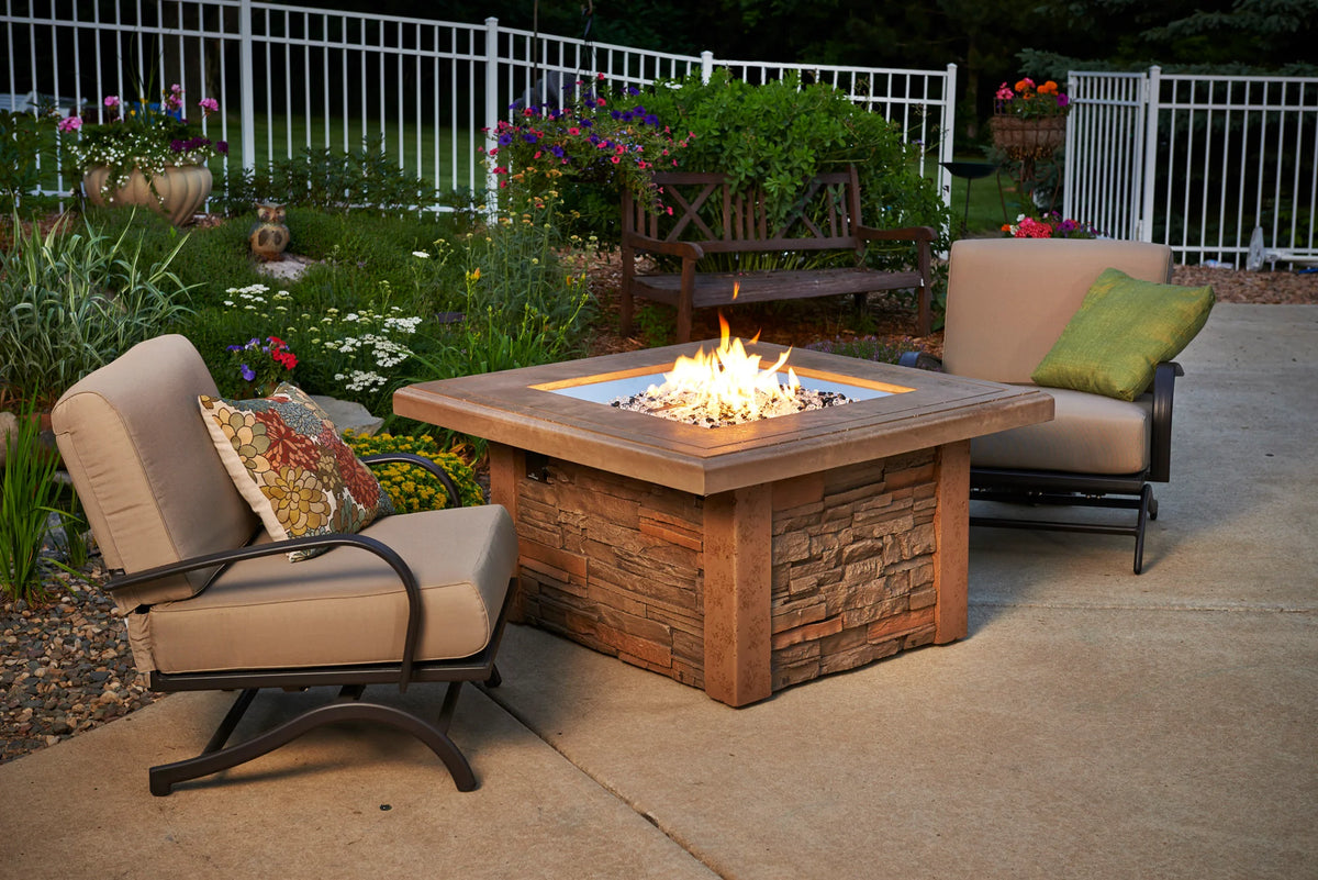 Outdoor GreatRoom Company Sierra Square Gas Fire Pit Table